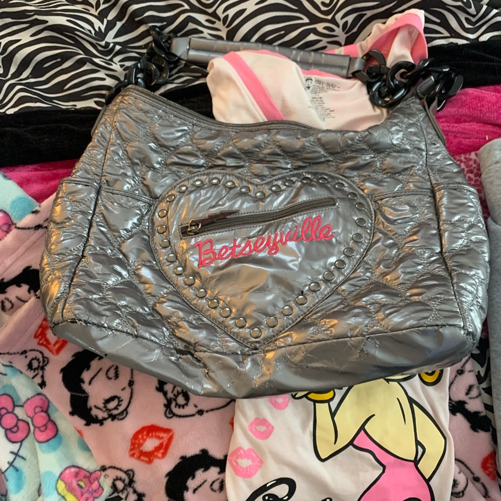 Betseyville Silver Quilted Shoulder Bag